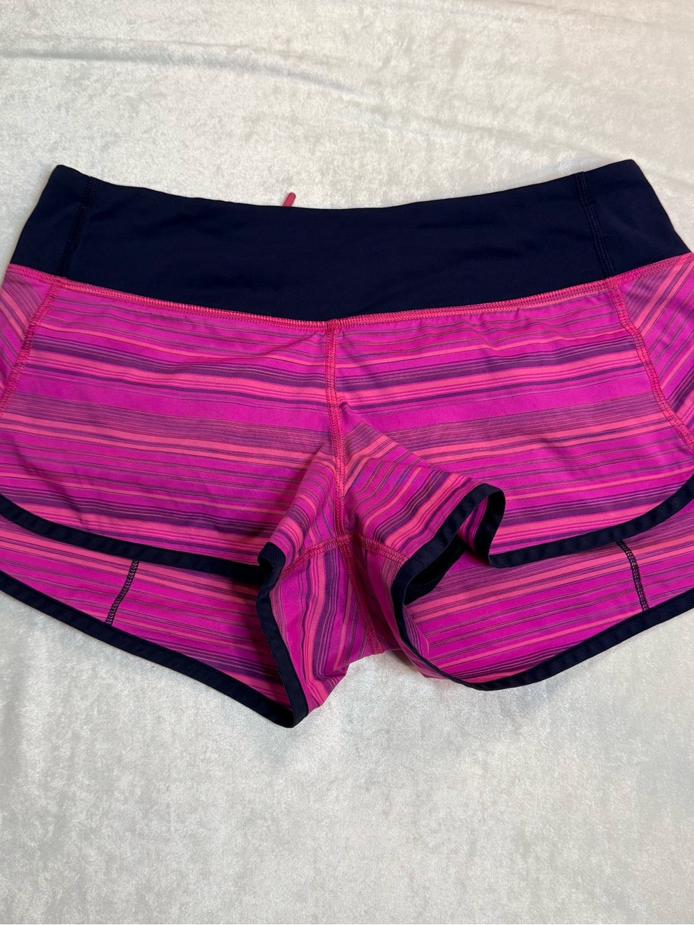 Lululemon Speed Sports, Paw Pink Elevation Stripe Pattern